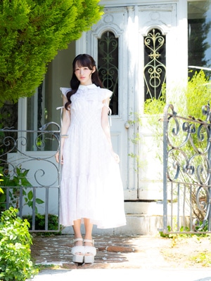 フリル襟ロングワンピース